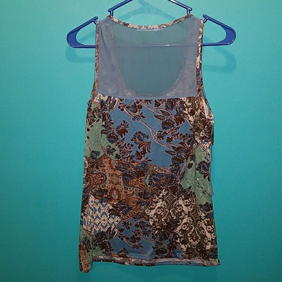 Ruffle top - Picture 2 of 3